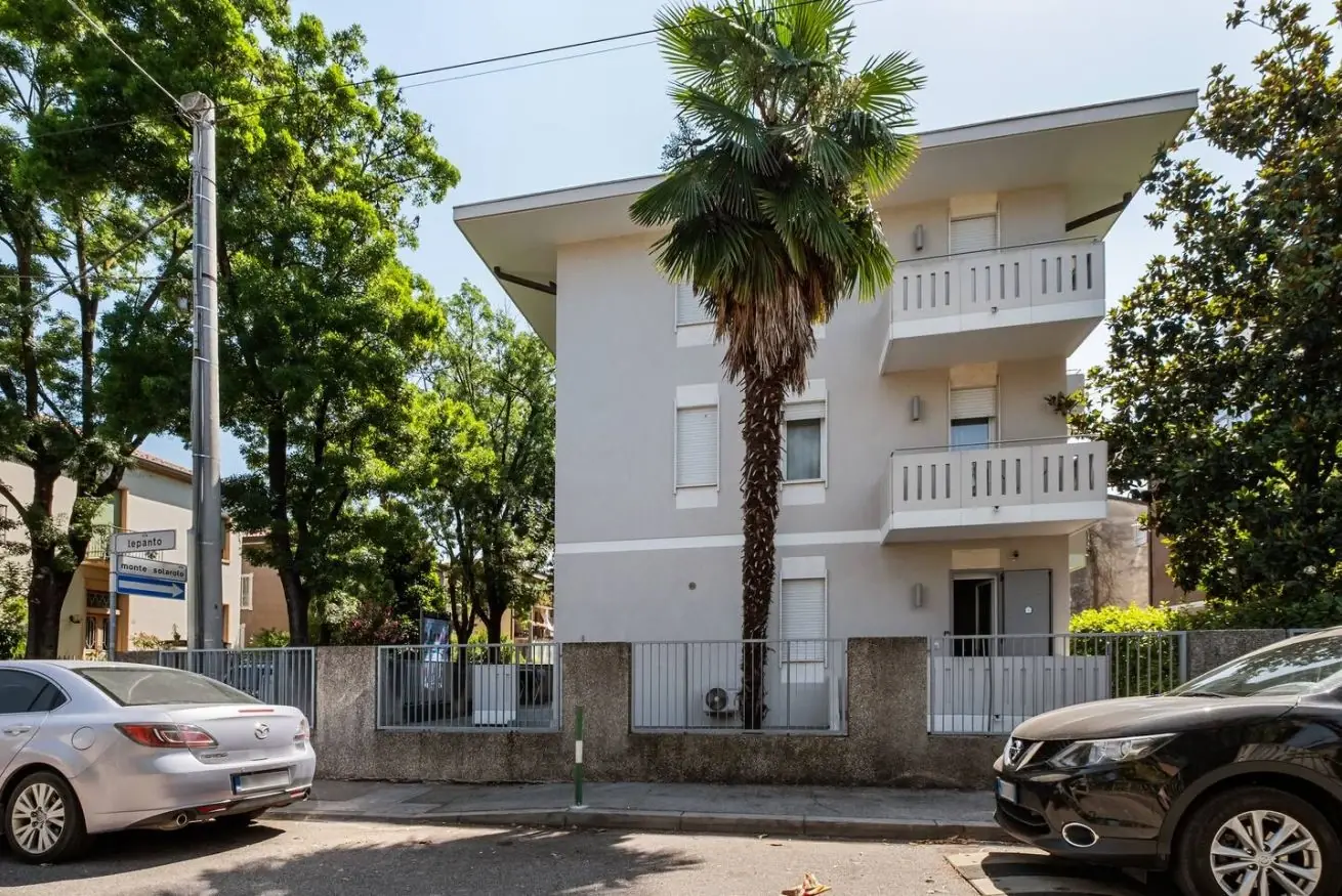 Porta San Giovanni Apartments