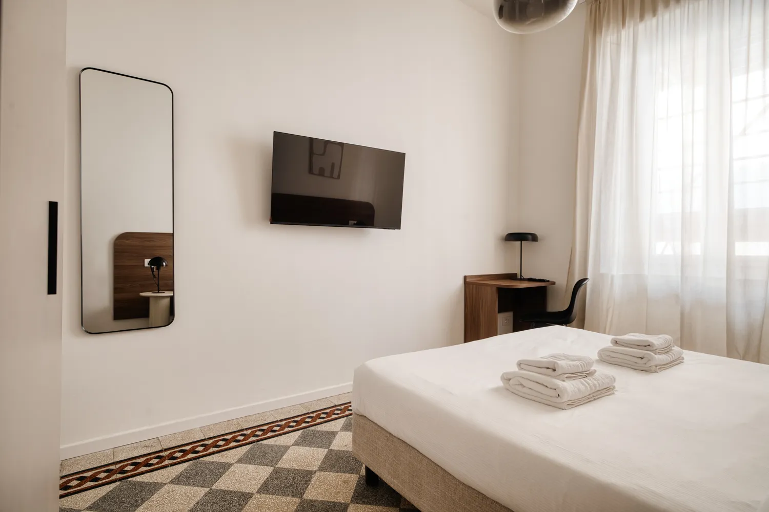 Spacious 2-Bedroom Apartment 9