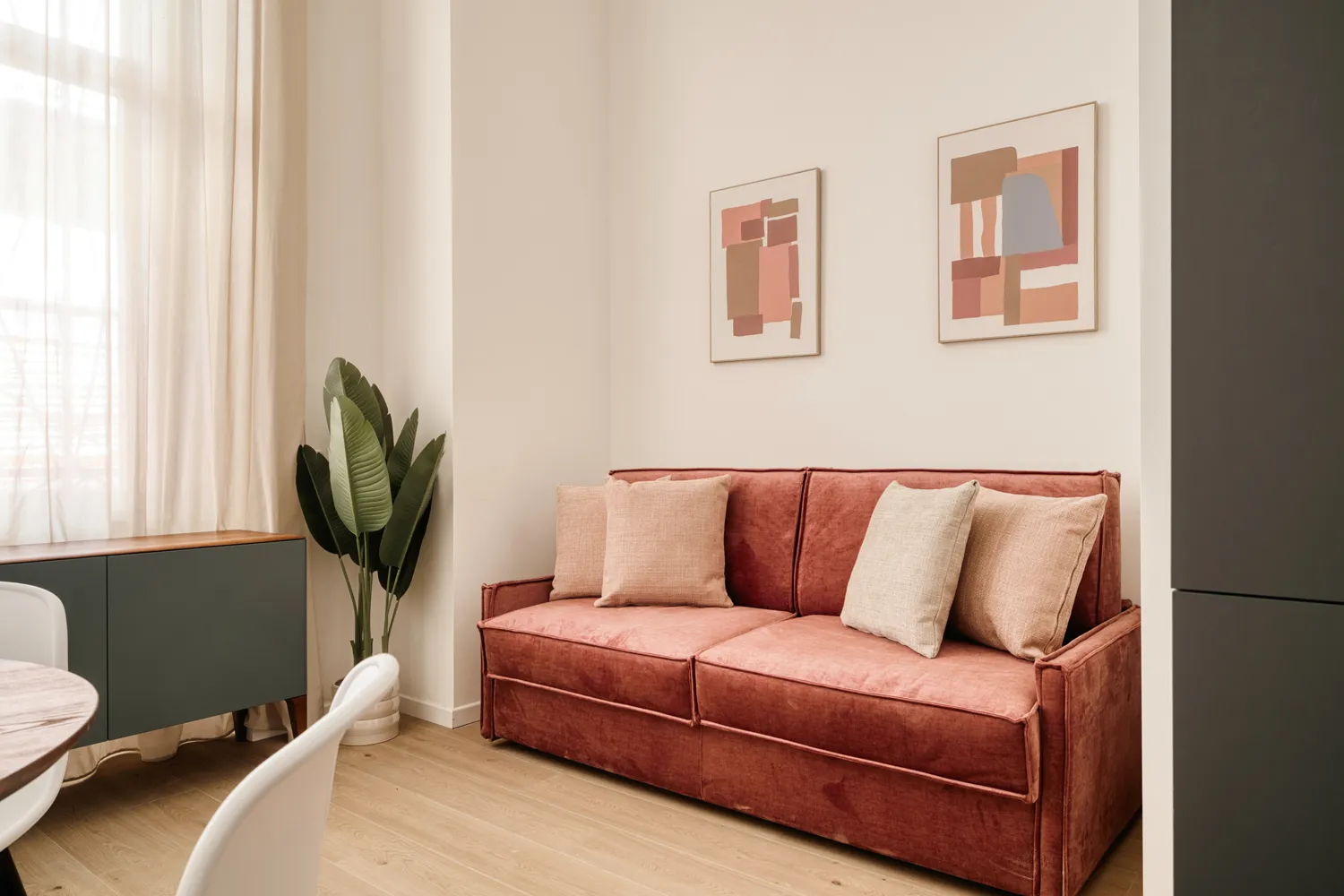 Modern 1-Bedroom Apartment 5