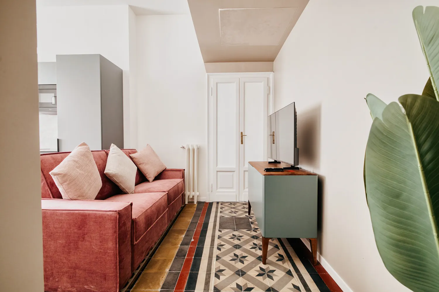Stylish 2-Bedroom Apartment 5