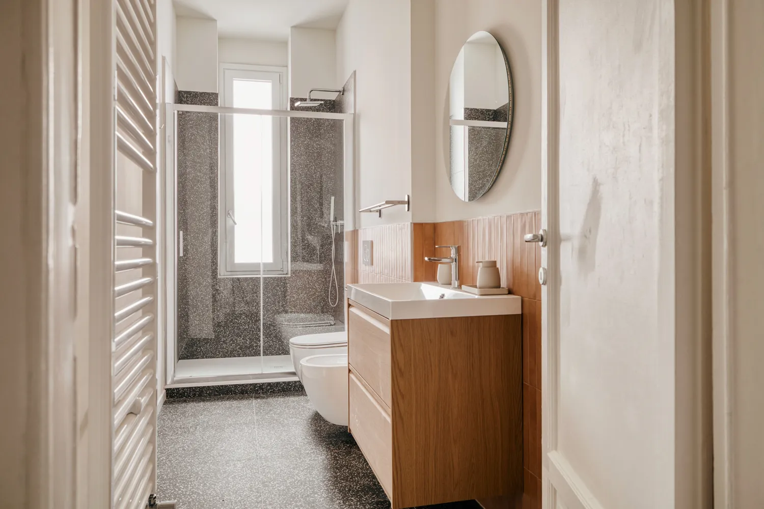 Stylish 2-Bedroom Apartment 7