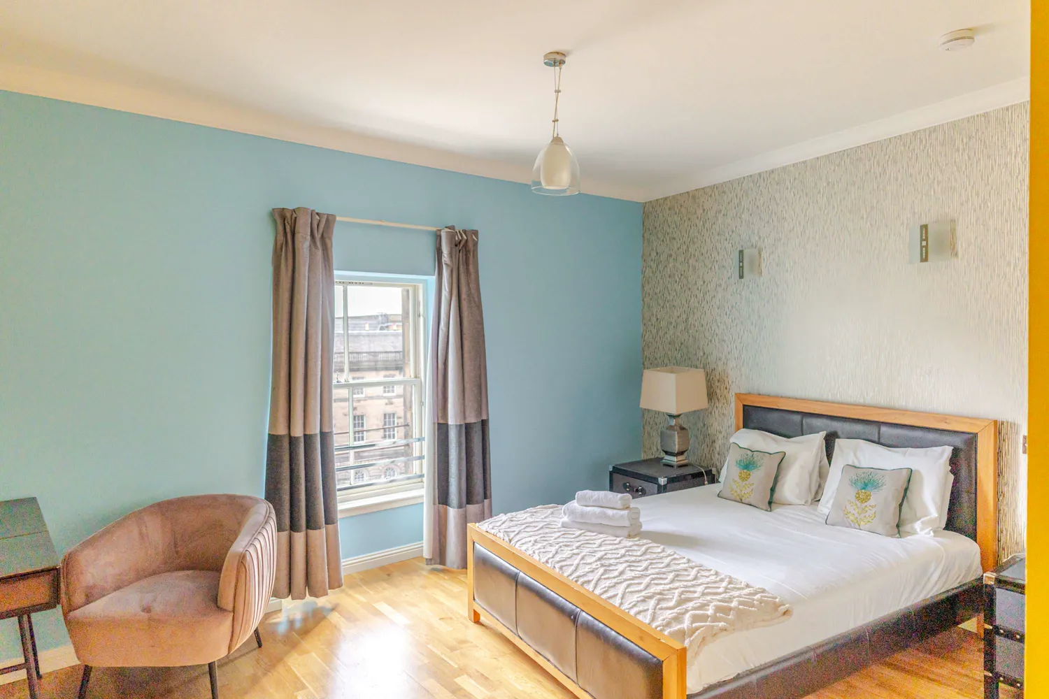 Royal Mile Apartments 21