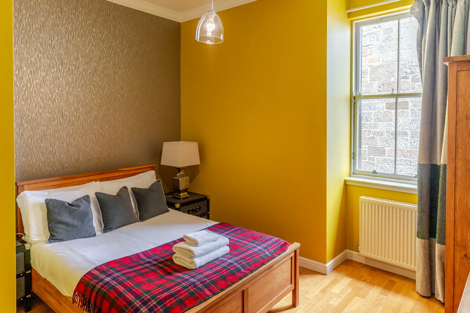 Royal Mile Apartments 11