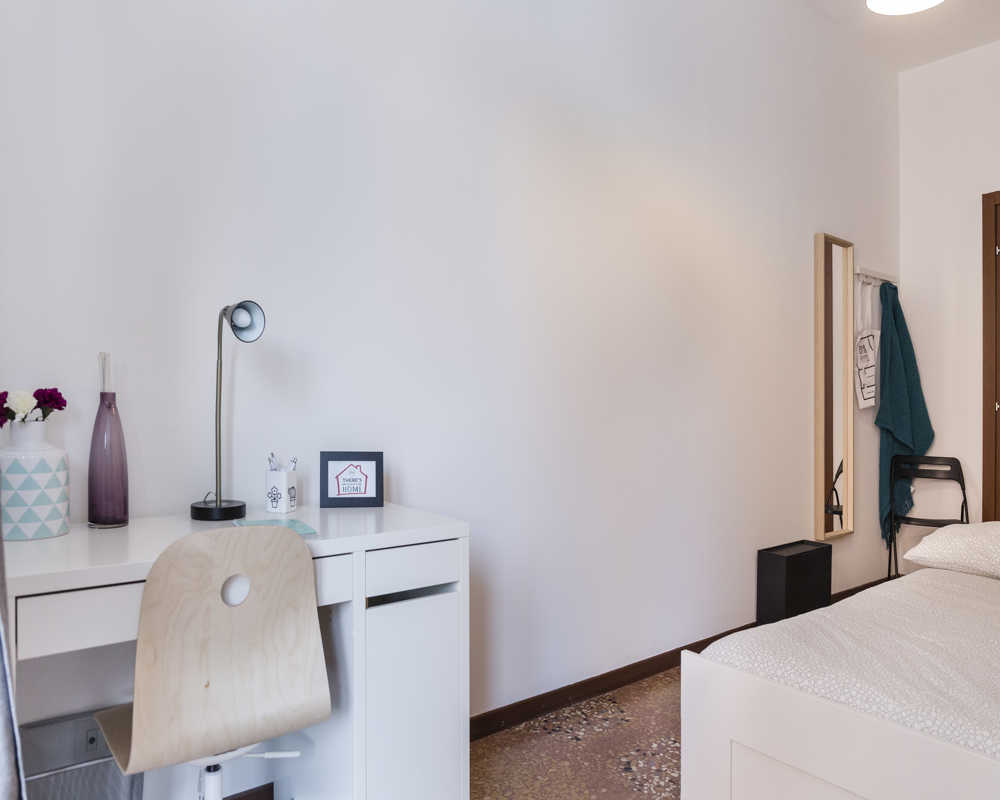 Chambre simple Bologne, 7 chambres, 15m² — photo 9