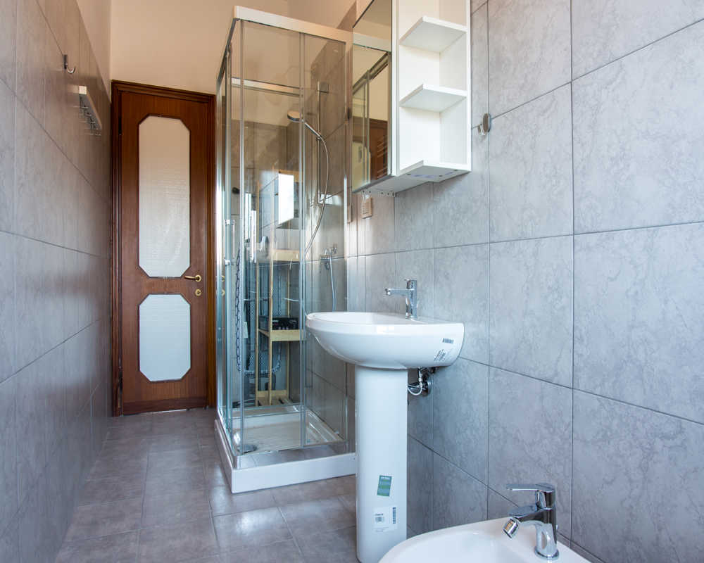 Chambre simple Bologne, 6 chambres, 12m² — photo 20
