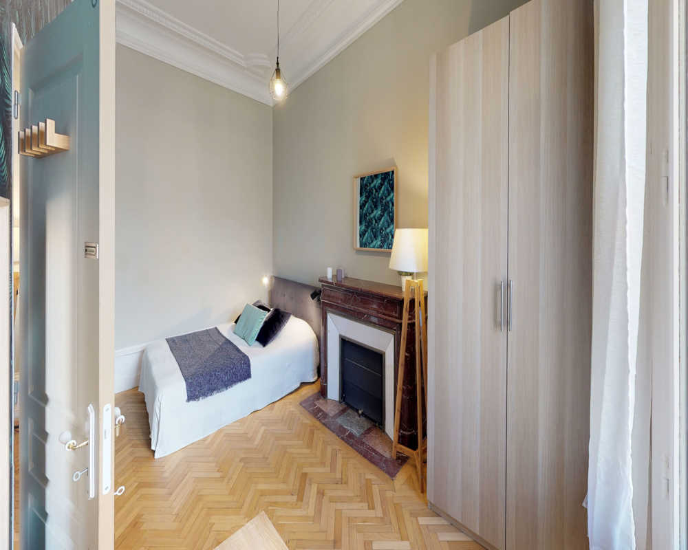 Image of room 1