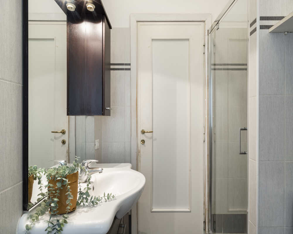 Gradevole stanza singola con terrazzo e portineria - en Milano
