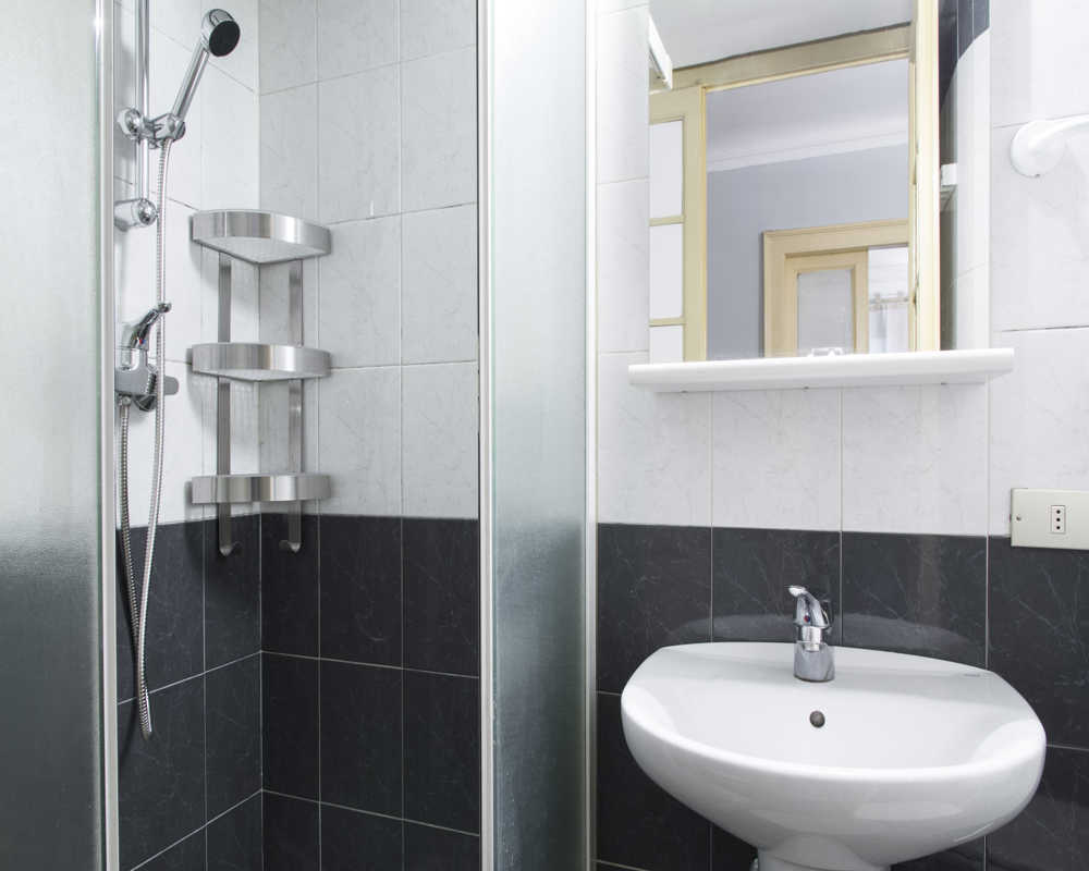 Single room Milano, 4 beds, 12m² — photo 11