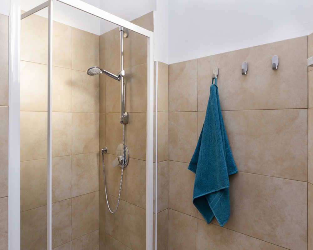 Single room Cesano Boscone, 4 beds, 18m² — photo 3