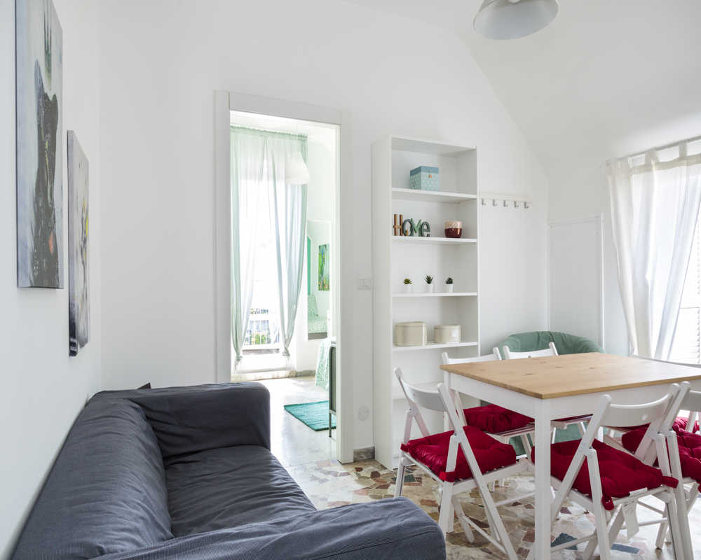1-Bed Flat in Milan - Via Arcivescovo Romilli - in Milano