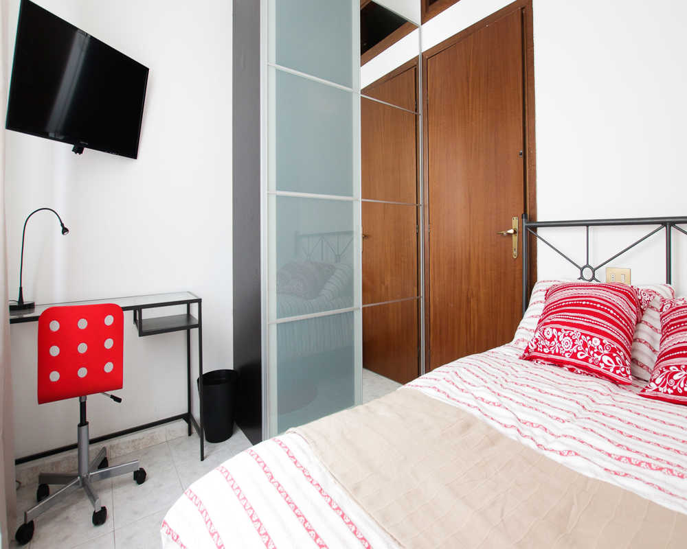 Single room Milano, 2 beds, 14.18m² — photo 11