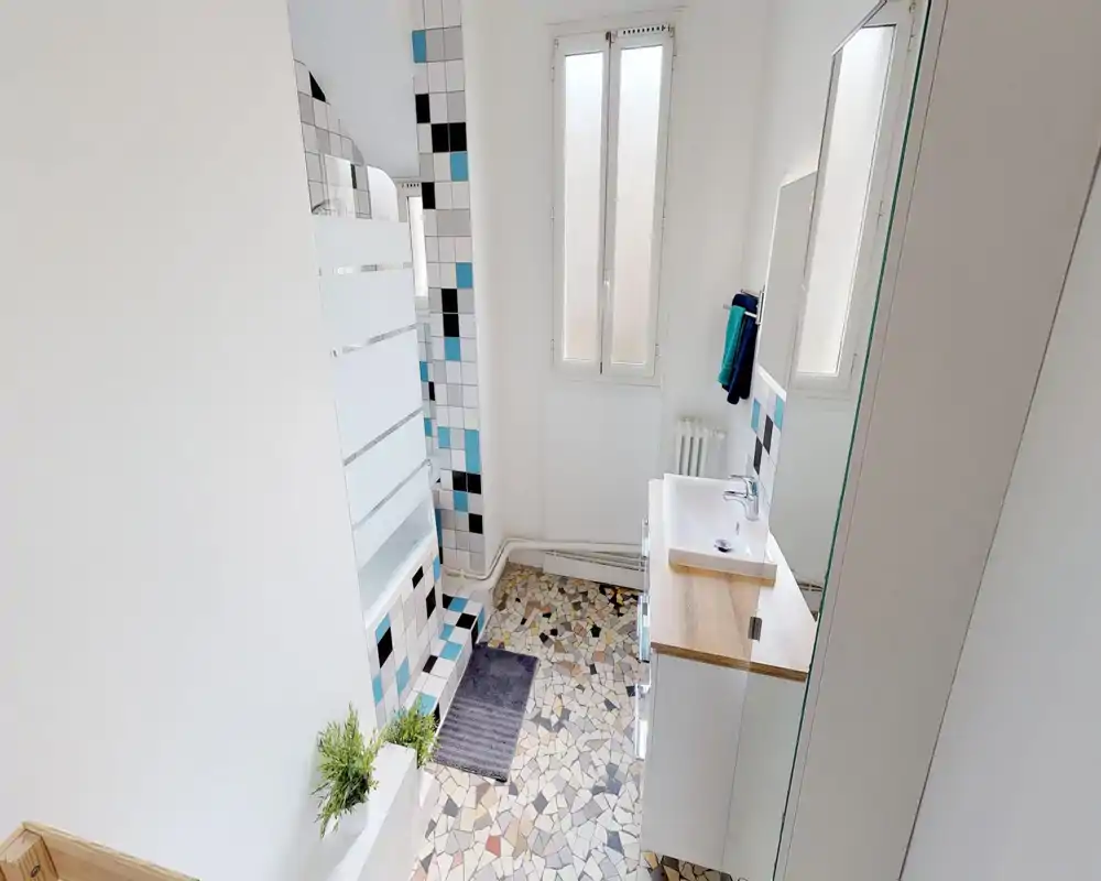 Image corrupted and unreadable; room type cannot be determined from visible artifacts.