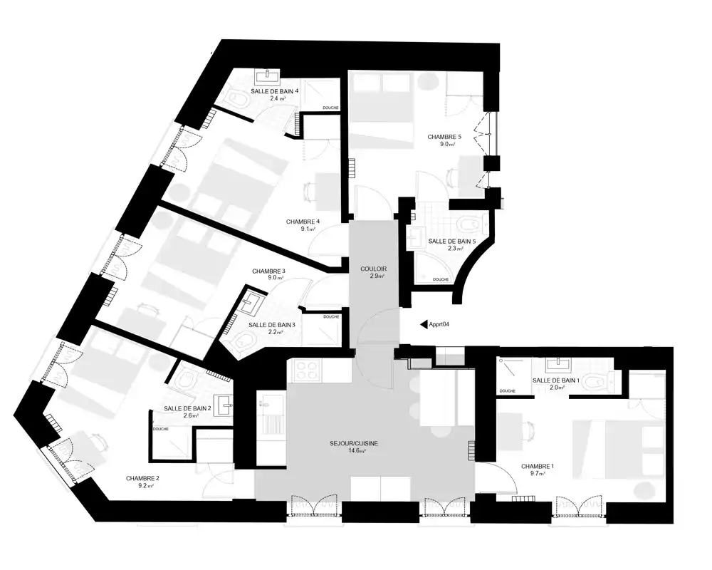 Plan architectural en noir et blanc montrant la disposition d'un appartement à plusieurs pièces avec pièces étiquetées, salles de bains et un espace central séjour/cuisine.