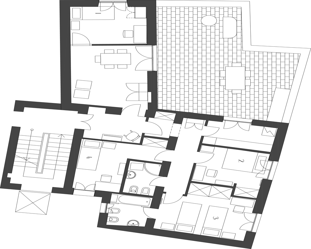 Plano arquitectónico en blanco y negro que muestra la distribución del apartamento con habitaciones numeradas, baños, cocina/comedor y terraza; dibujo esquemático cenital ideal para la información de planta.