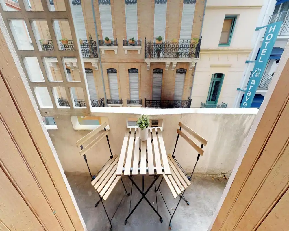 The image is severely corrupted by digital artifacts and cannot be reliably classified. Key room features are missing or obscured.